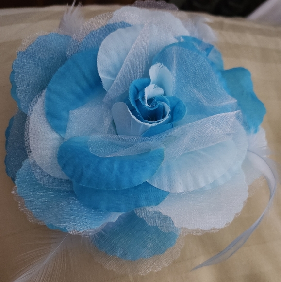Vintage Flower Pin Light Blue Rose - Picture 6 of 12